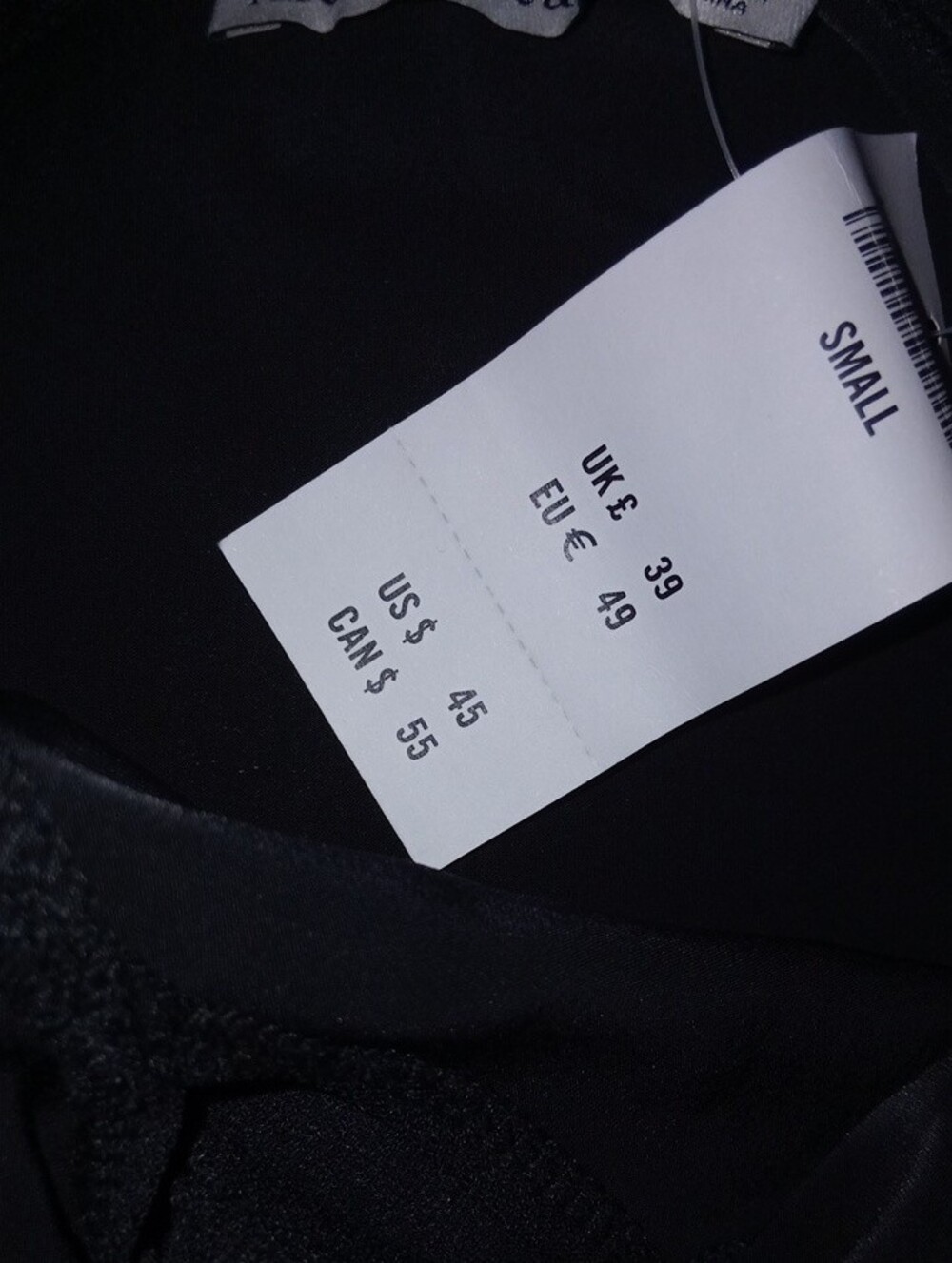 Abercrombie & Fitch Black V-Front Cropped Tank Size S - Picture 4 of 4
